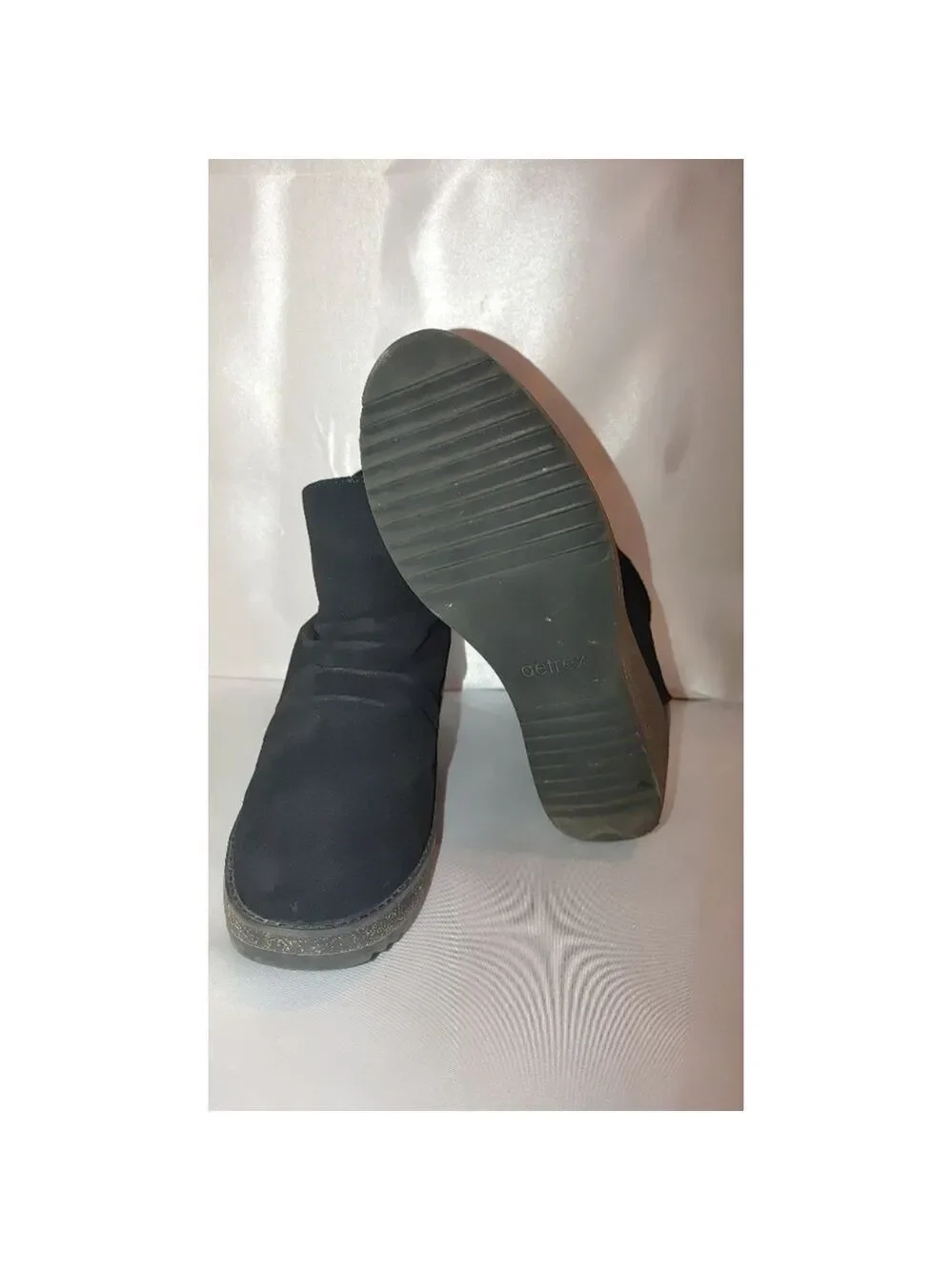 Aetrex Kara Suede Wedge Ankle Boot Size 7